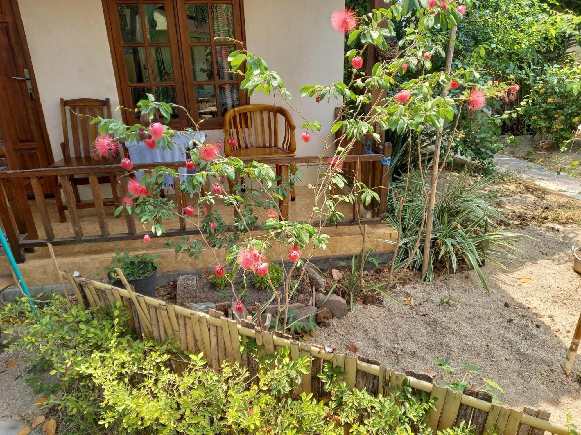 Arnel Bungalows Senggigi Exterior foto