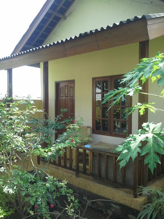 Arnel Bungalows Senggigi Exterior foto